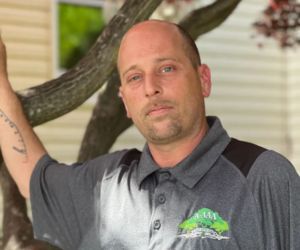 A headshot of Senior Estimator and Licensed Tree Expert Craig Sult.